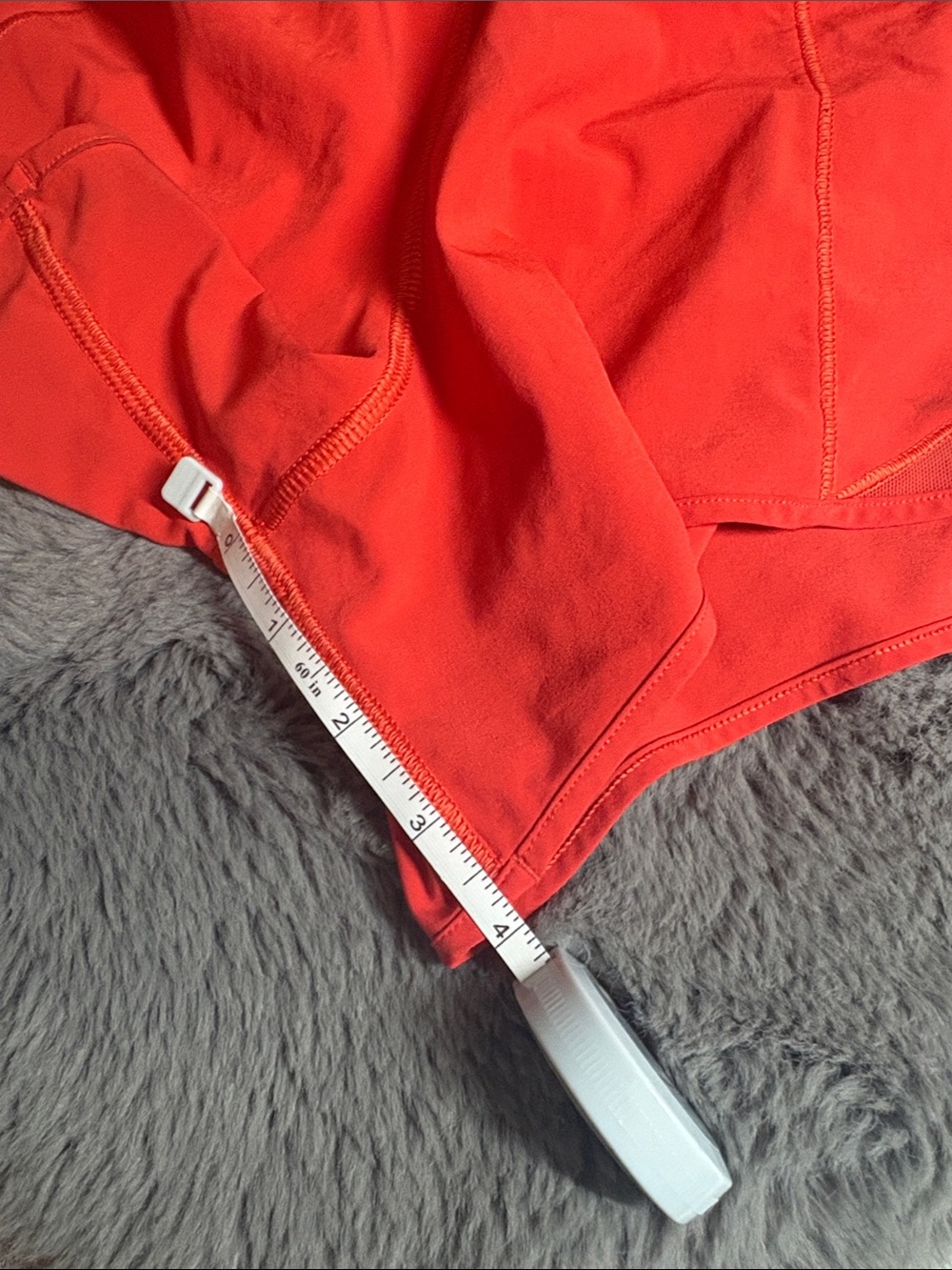 lululemon athletica Women's Bright Red Athletic Hotty Hot 4” Shorts Size 2 - Picture 4 of 4